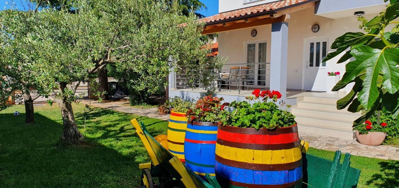Nevija Apartment Peroj Bagian luar foto