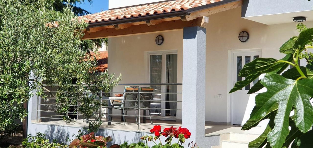 Nevija Apartment Peroj Bagian luar foto