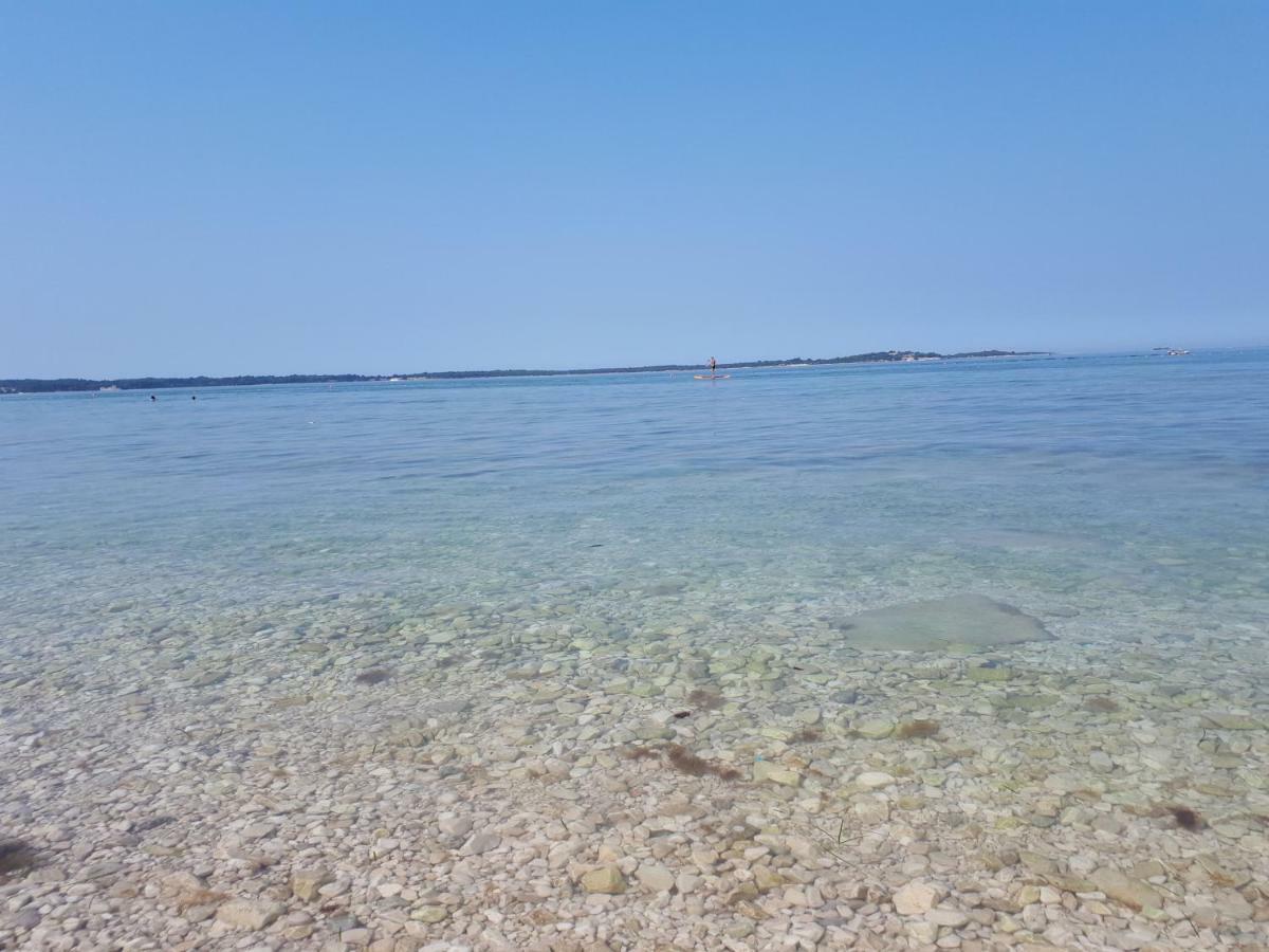 Nevija Apartment Peroj Bagian luar foto